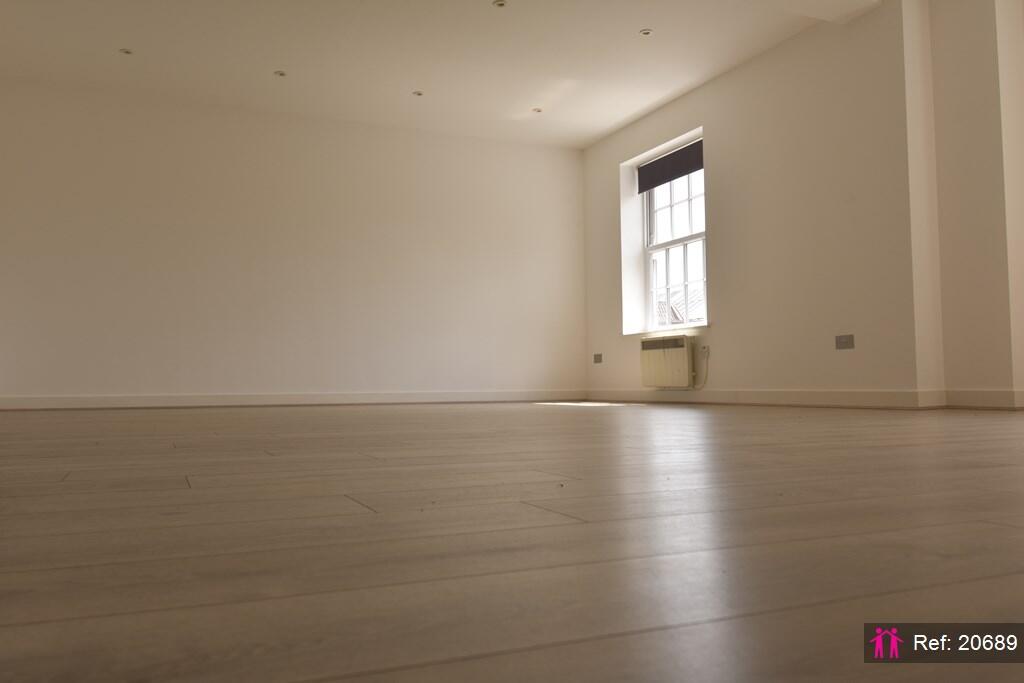 Additional image 4 of Stonehills, Welwyn Garden City