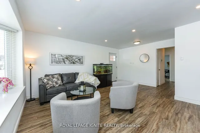 Additional image 10 of 208 Riverplace Cres