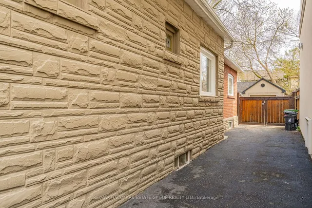 Additional image 40 of 9 Valhalla Blvd