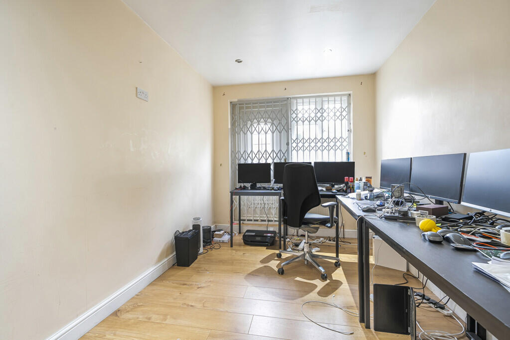 Additional image 12 of Wimborne Avenue, Chislehurst