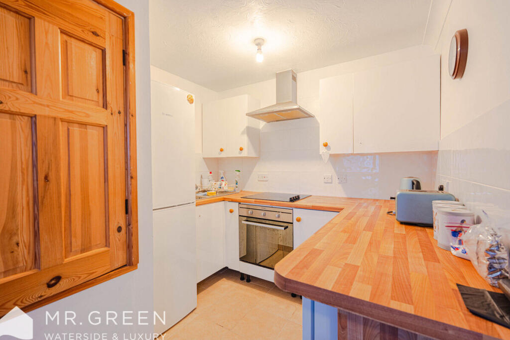 Additional image 5 of Kittiwake Close, Southbourne, Bournemouth, Dorset, BH6 5BA