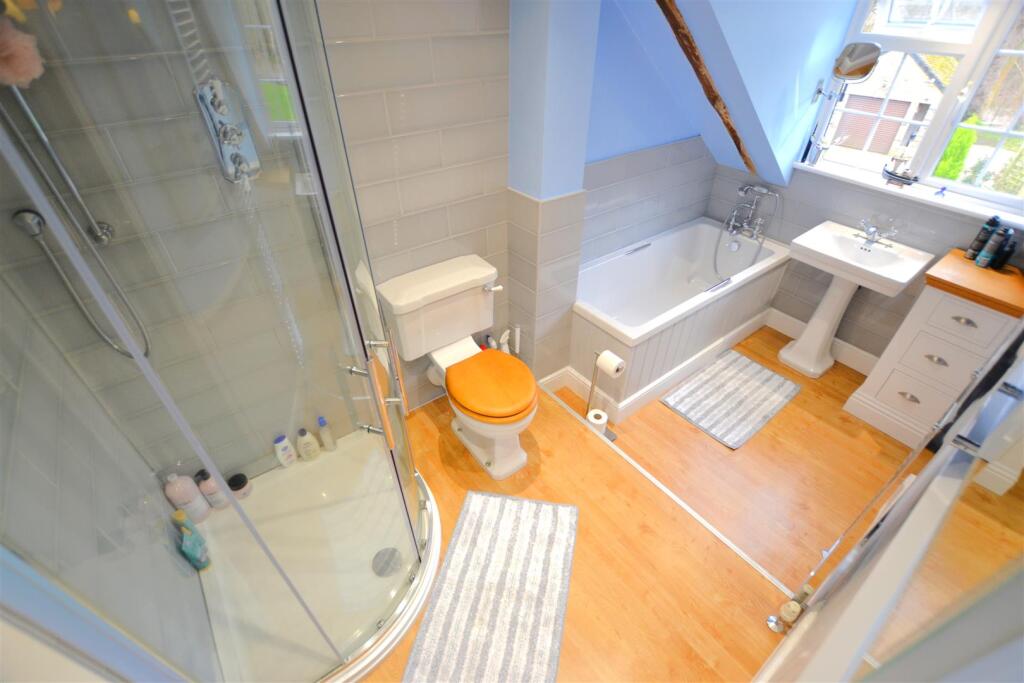 Additional image 32 of Woodside Green, Will Hill, Essendon