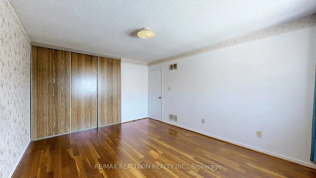 Additional image 19 of 7 Roughfield Cres