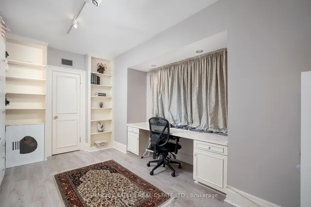 Additional image 26 of 17 Robinwood Ave