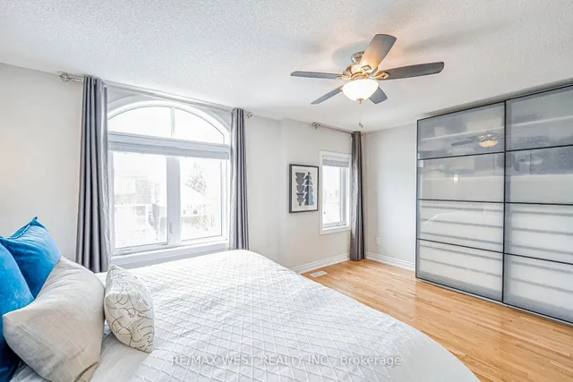 Additional image 27 of 39 Ypres Rd