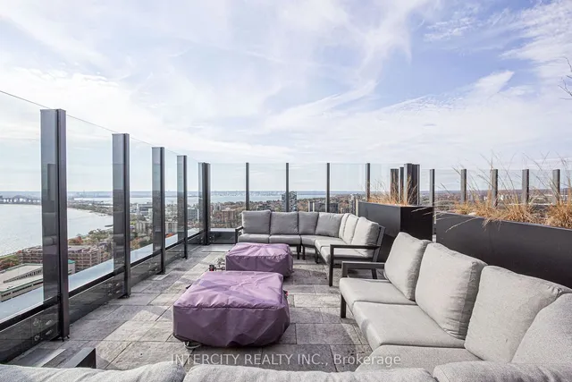 Additional image 29 of 2007 James St Unit 1307