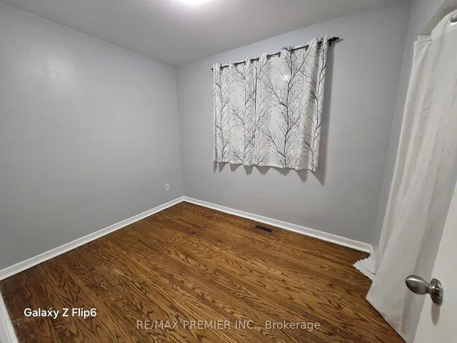 Additional image 15 of 16 Tampa Terr