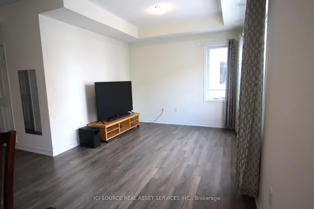 Additional image 5 of 250 Lagerfeld Dr Unit 16