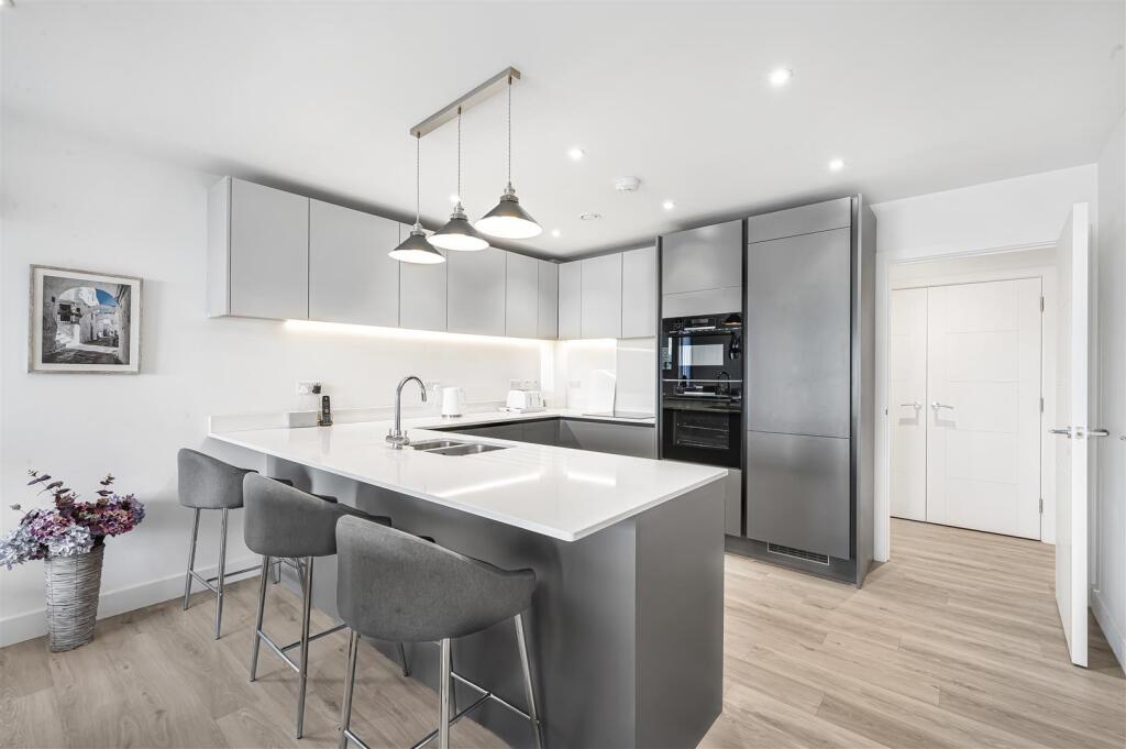 Additional image 29 of Waters Edge, Claremont Road