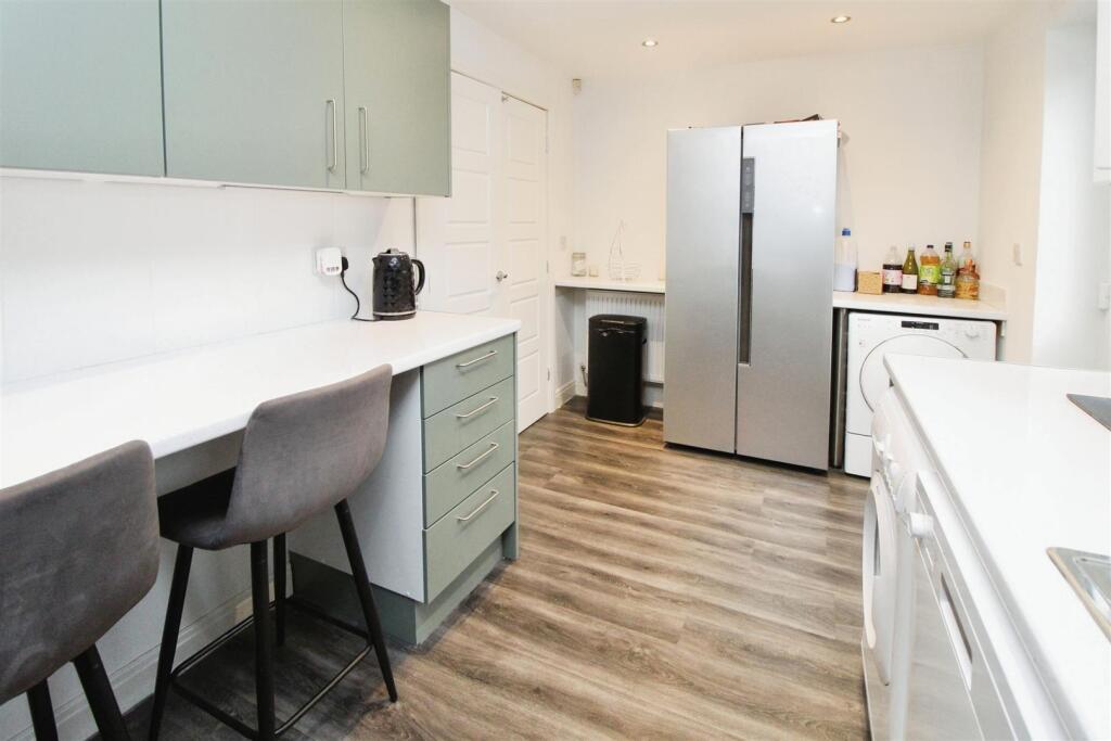 Additional image 18 of Redwood Crescent, Bradford, BD4 6FN