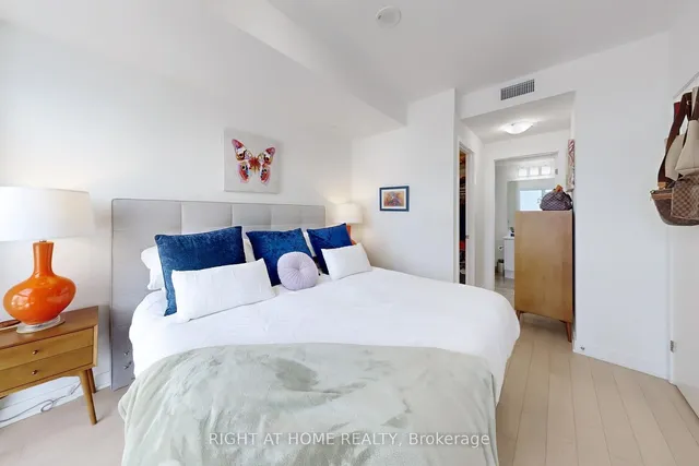 Additional image 18 of 10 Park Lawn Rd Unit 3510