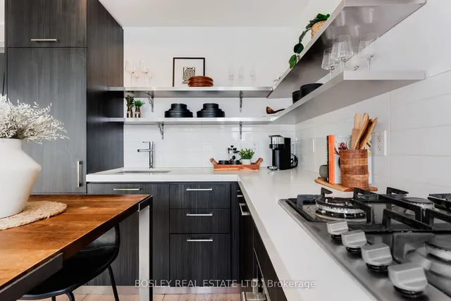 Additional image 16 of 560 King St Unit 713