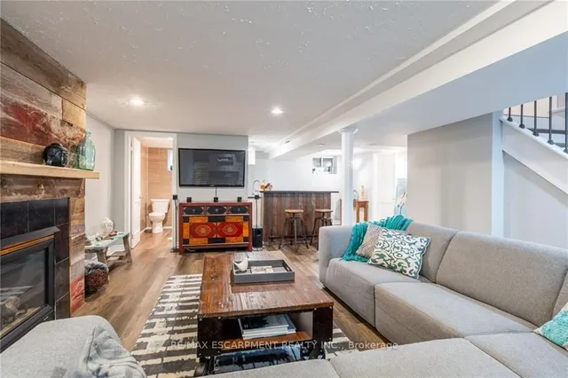 Additional image 25 of 3300 Lakeshore Rd