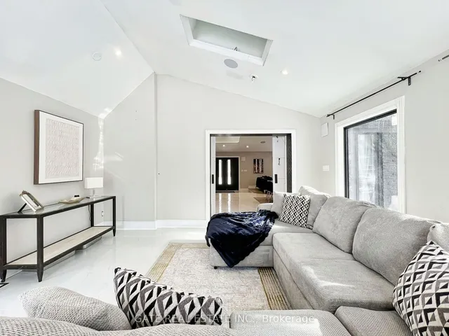 Additional image 16 of 6660 APPLEBY Line