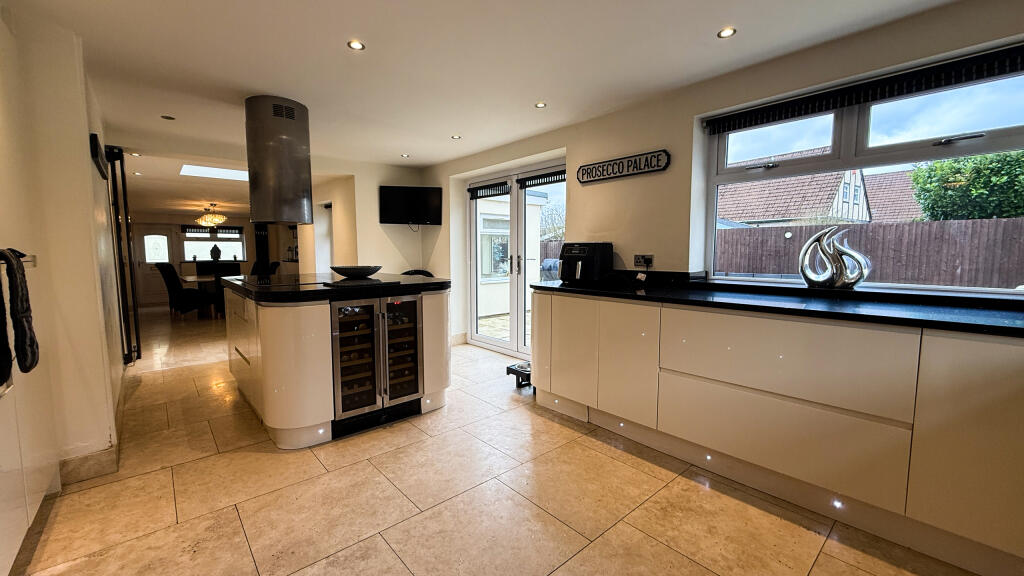 Additional image 16 of Orchard House, Pentwyn Road, Treharris, CF46 5BT