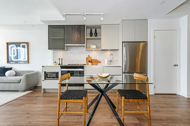 Additional image 19 of 395 Dundas St Unit 413