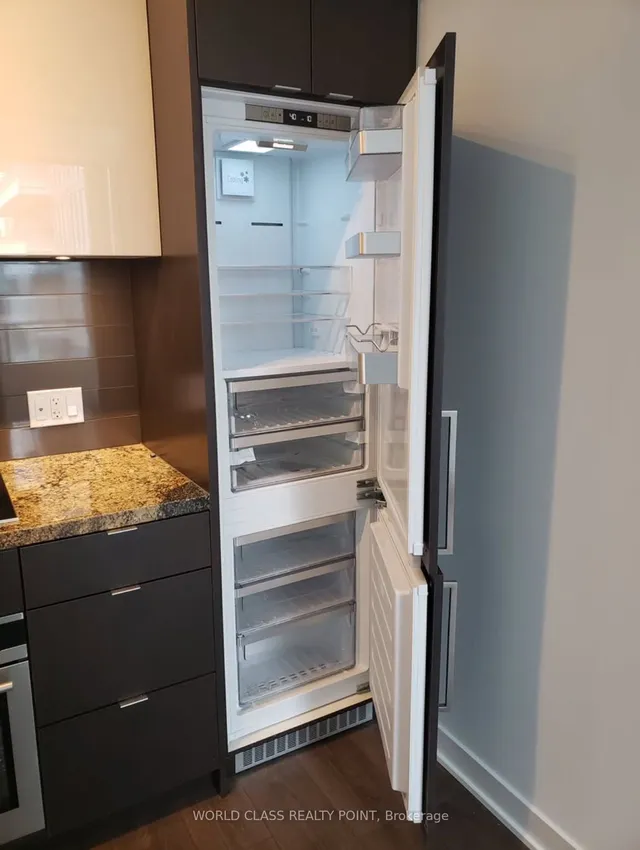 Additional image 3 of 115 Blue Jays Way Unit 2612