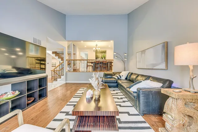 Additional image 10 of 96 royal palm Dr