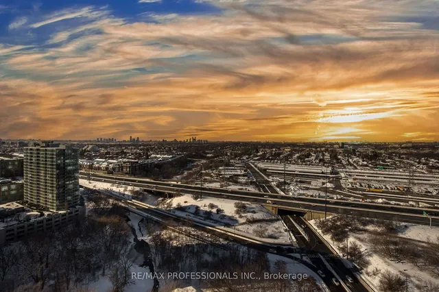 Additional image 35 of 90 Park Lawn Rd Unit 2815