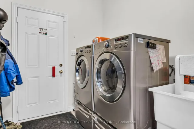 Additional image 38 of 142 Lloyd Sanderson Dr