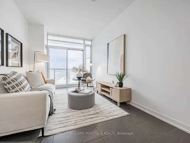 Additional image 14 of 170 Fort York Blvd Unit 2012