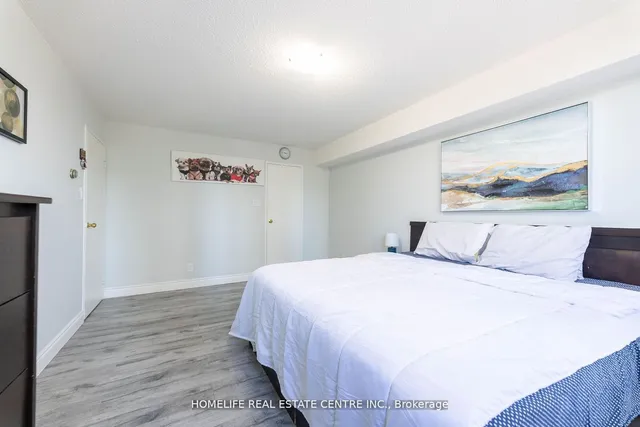 Additional image 25 of 3700 Kaneff Cres Unit 411