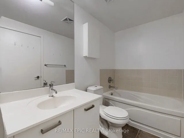 Additional image 28 of 832 Bay St Unit 3208