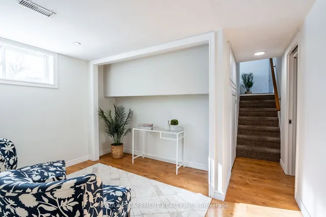 Additional image 32 of 5286 Woodhaven Dr