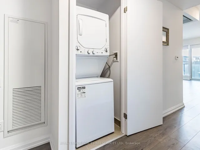 Additional image 7 of 4208 Dundas St Unit 323