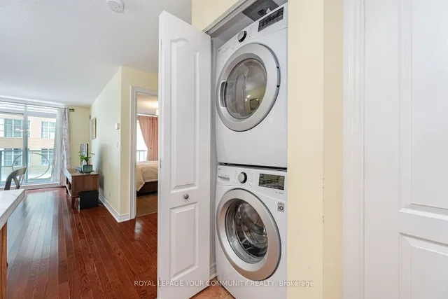 Additional image 11 of 212 Eglinton Ave Unit 506