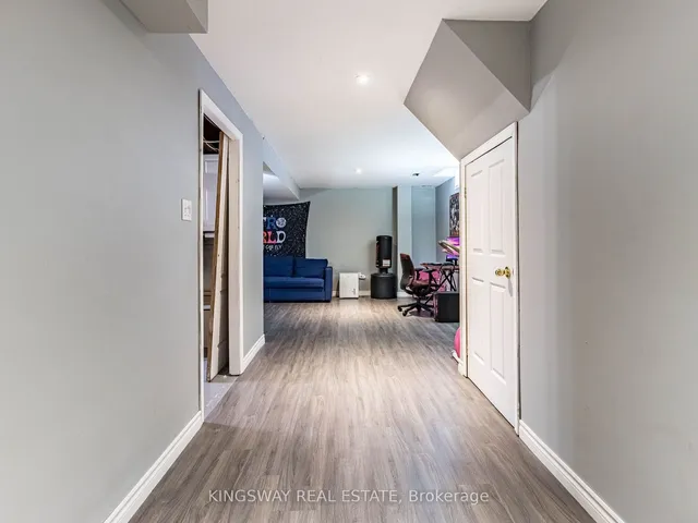 Additional image 36 of 570 Enfield Rd