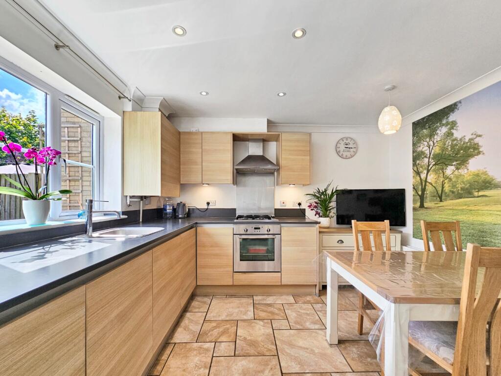 Additional image 4 of Grafton Drive, Highfields Caldecote