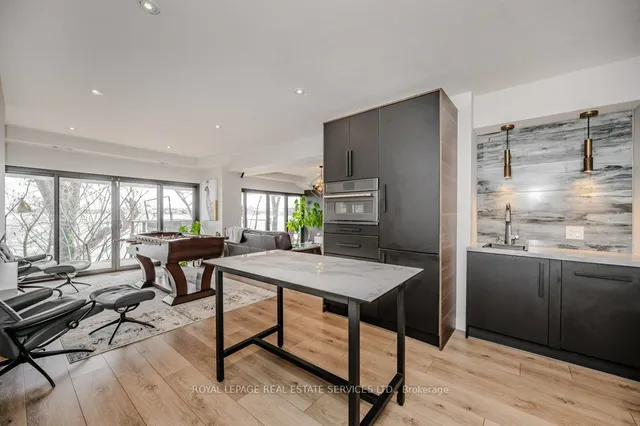 Additional image 35 of 868 Danforth Pl