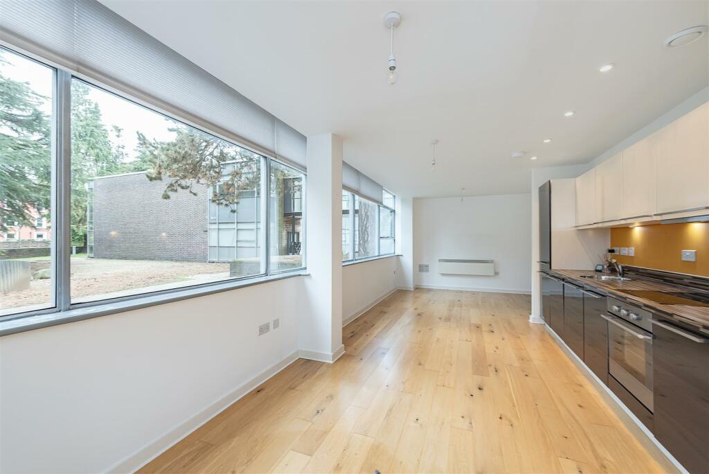 Additional image 4 of Hatfield Road, St. Albans