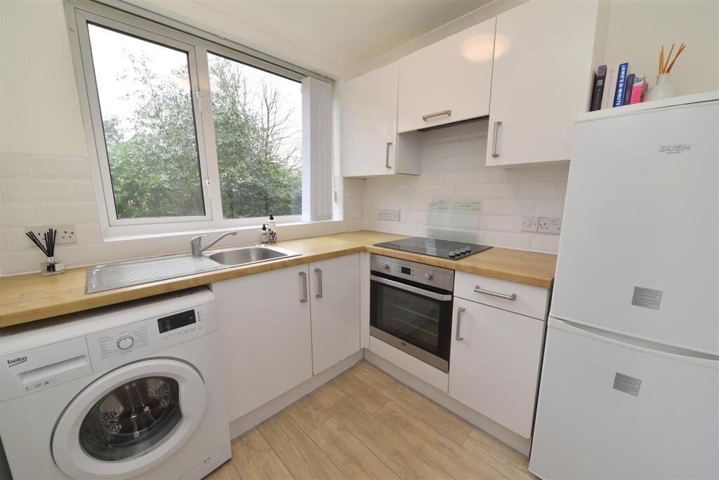 Additional image 5 of Savoy Close, Harborne, Birmingham