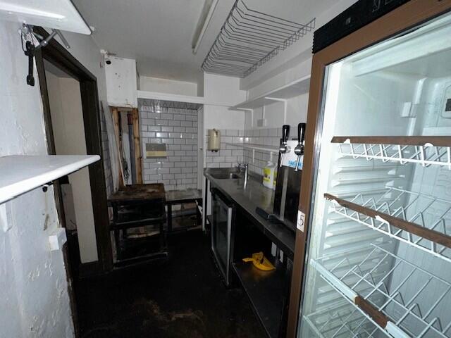 Additional image 17 of 64 High Street, Henley-In-Arden