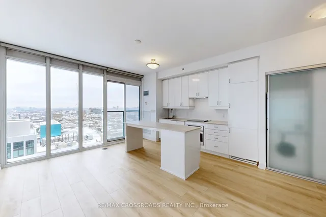 Additional image 8 of 426 University Ave Unit 2502