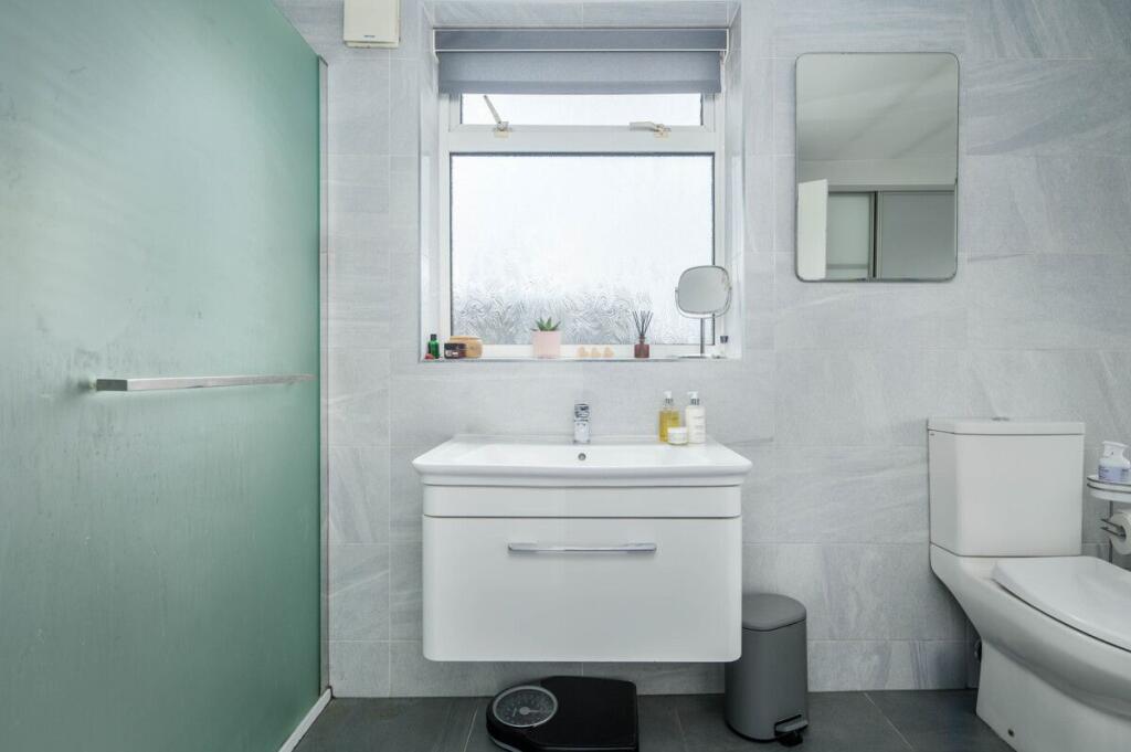 Additional image 25 of Moorside Crescent, Drighlington