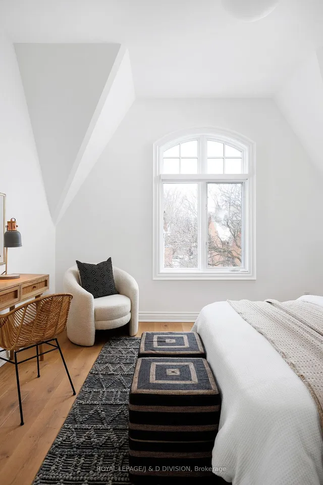 Additional image 32 of 33 Webster Ave