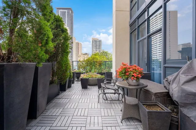 Additional image 16 of 28 Linden St Unit 402