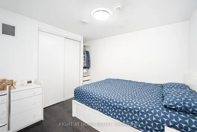 Additional image 20 of 403 Church St Unit 617