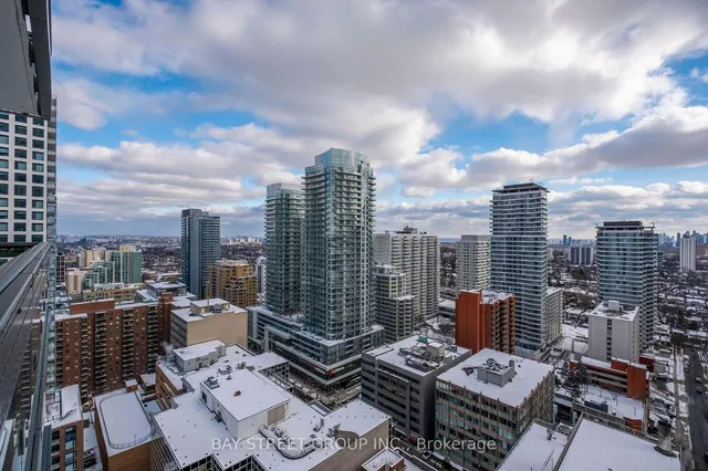 Additional image 33 of 39 Roehampton Ave Unit 2304