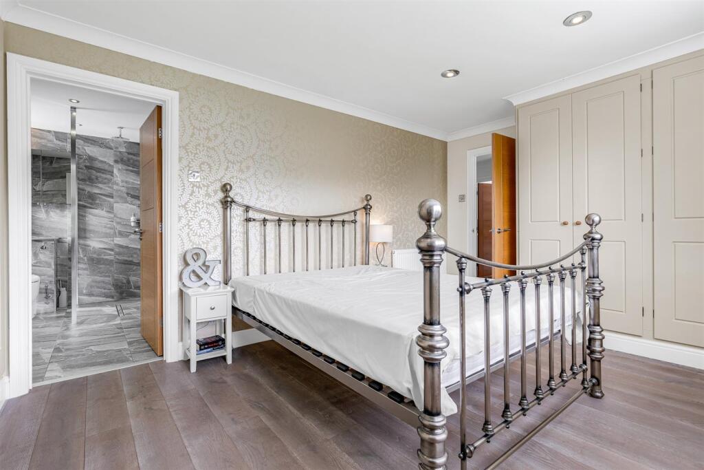 Additional image 18 of Harmer Green Lane, Welwyn