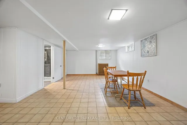 Additional image 32 of 114 Rosemount Ave