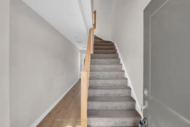 Additional image 7 of 19 Picardy Dr Unit 6