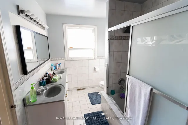 Additional image 13 of 89 Portage Ave