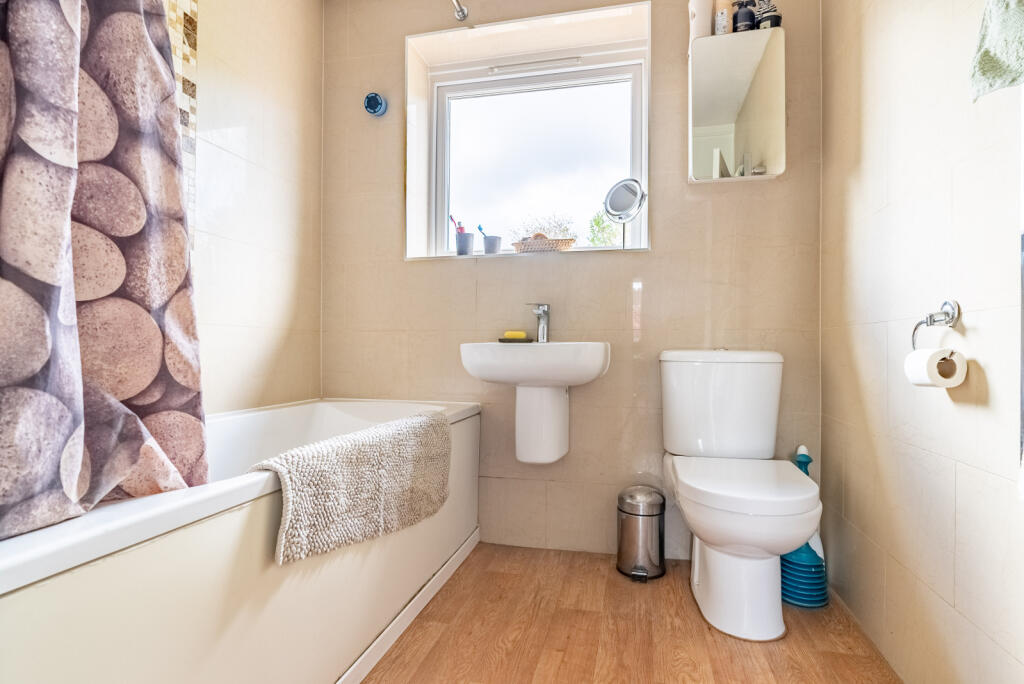 Additional image 11 of Pondfield Crescent, St. Albans, Hertfordshire, AL4