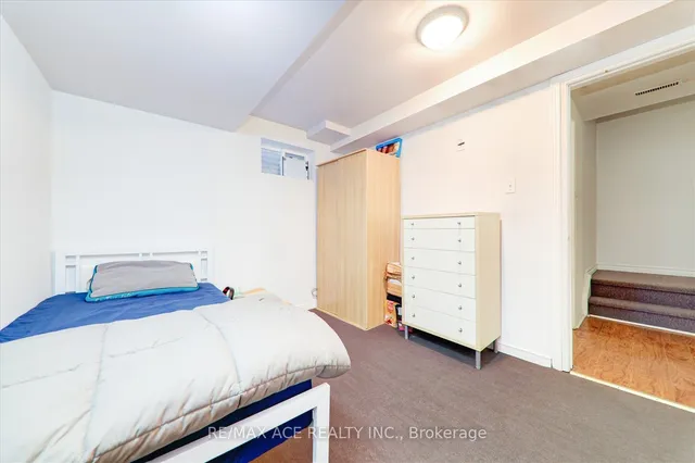 Additional image 27 of 811 Military Tr