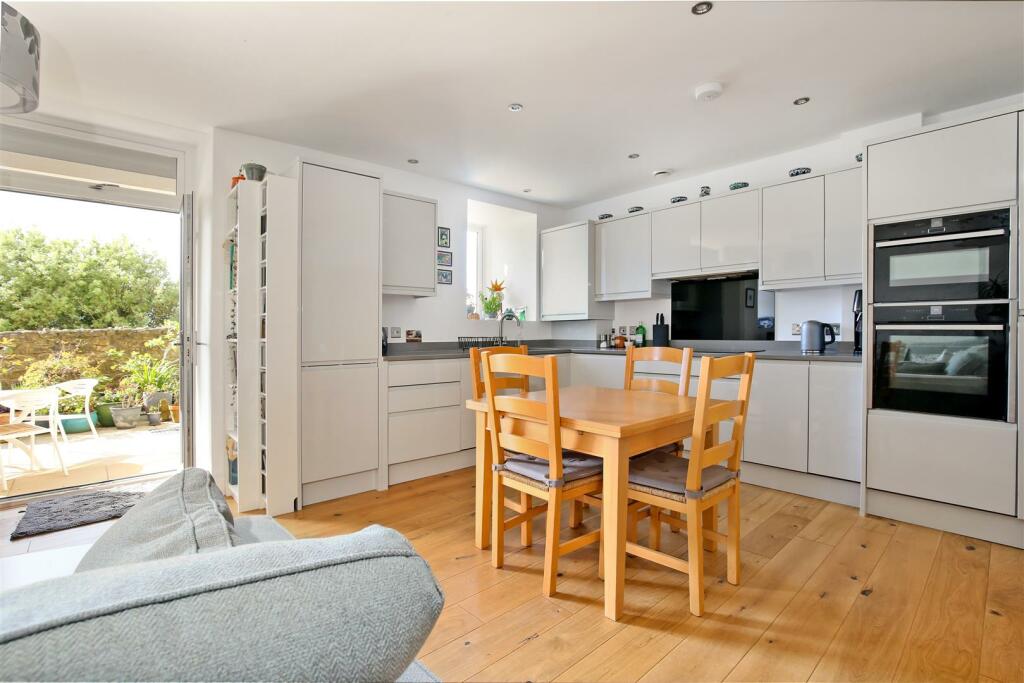 Additional image 6 of Panoramic views from Clevedon's coastline to the Welsh hills