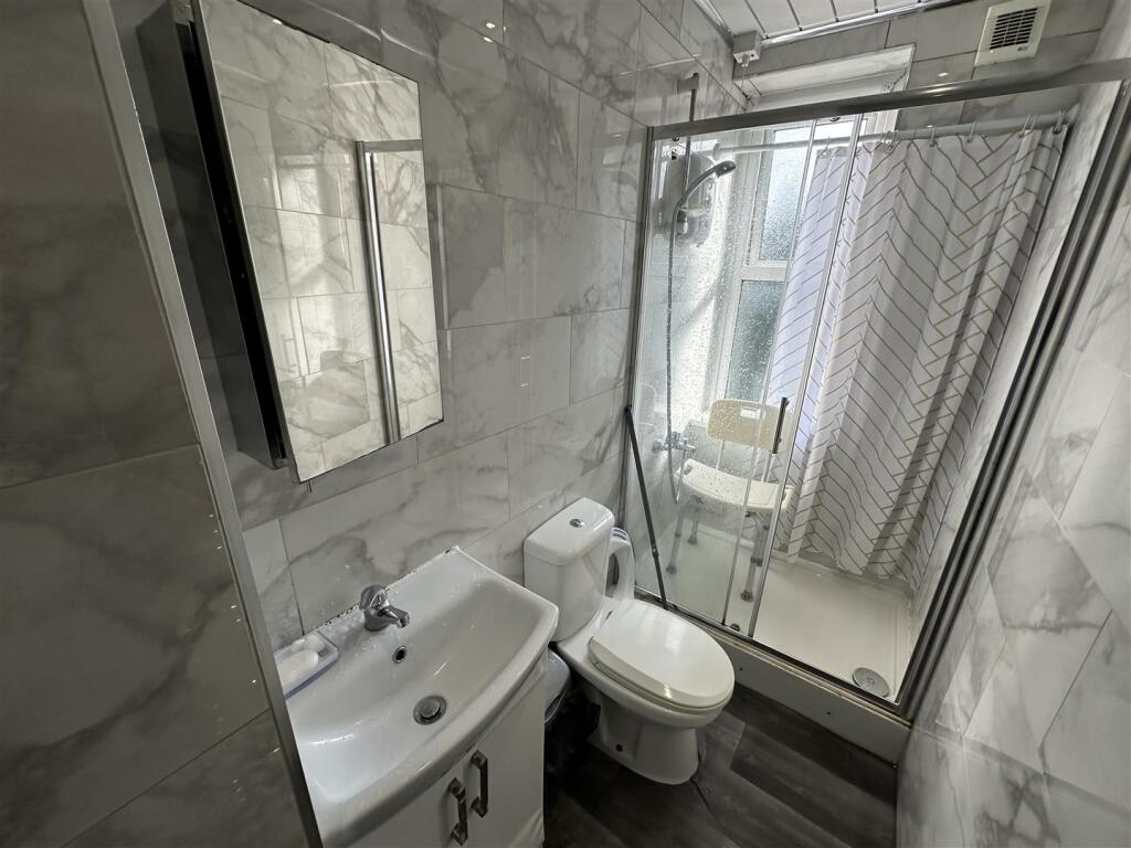 Additional image 16 of Selborne Grove, Keighley